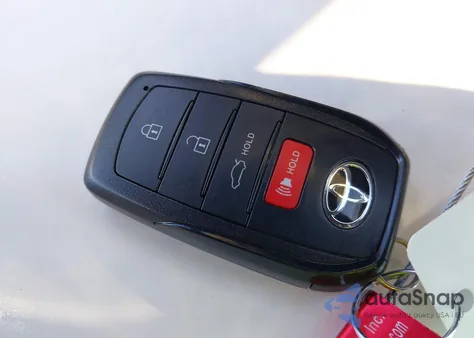 2024 Toyota Crown Xle из США, поврежденный, VIN JTDAAAAF8R3023449